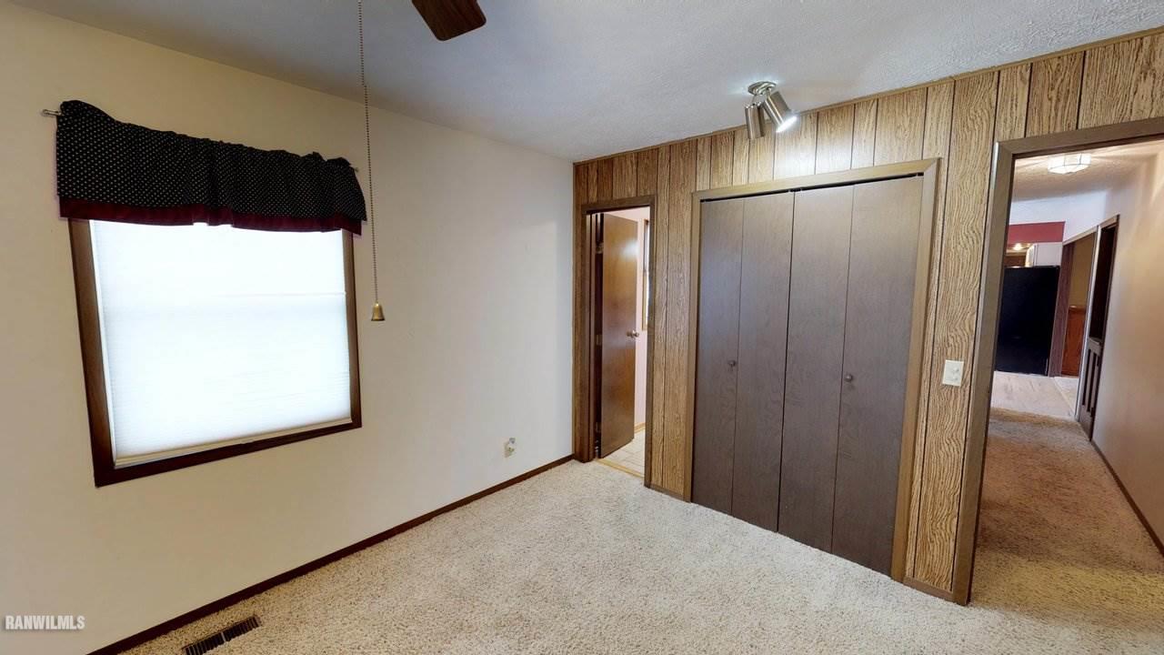 11280 Benson Road Lanark, IL 61046 - Photo 13 of 20 a view of hallway