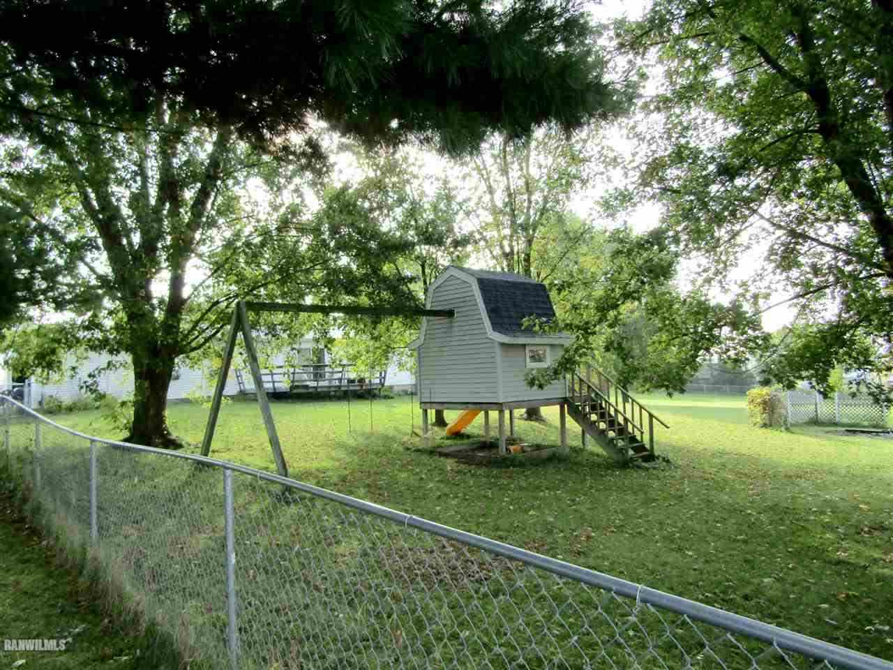 11280 Benson Road Lanark, IL 61046 - Photo 3 of 20 a view of a park with a tree