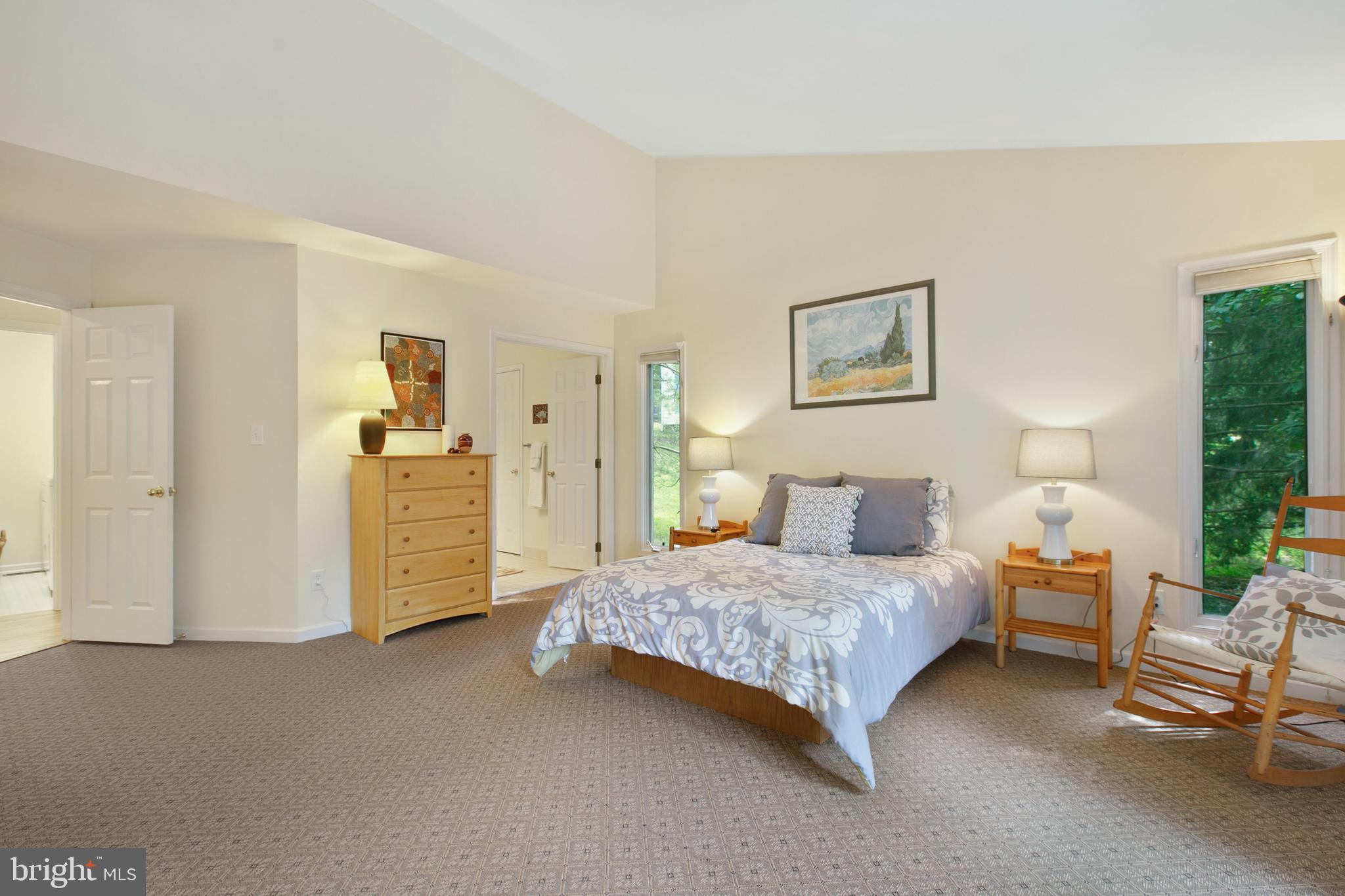 5814 Pimlico Road Baltimore, MD 21209 - Photo 23 of 58 Primary Bedroom with Ensuite Bath