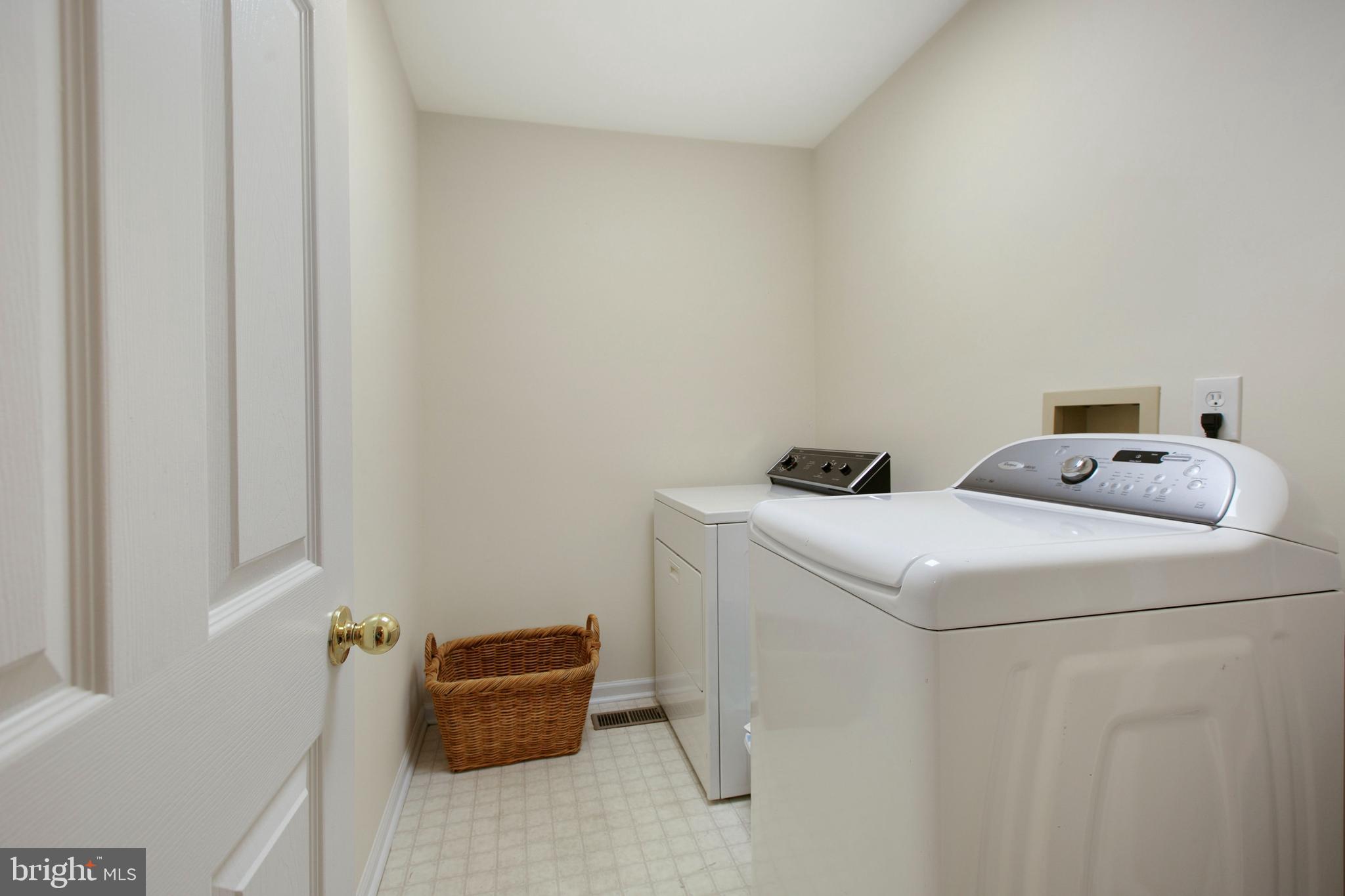 5814 Pimlico Road Baltimore, MD 21209 - Photo 28 of 58 Main Level Laundry Room