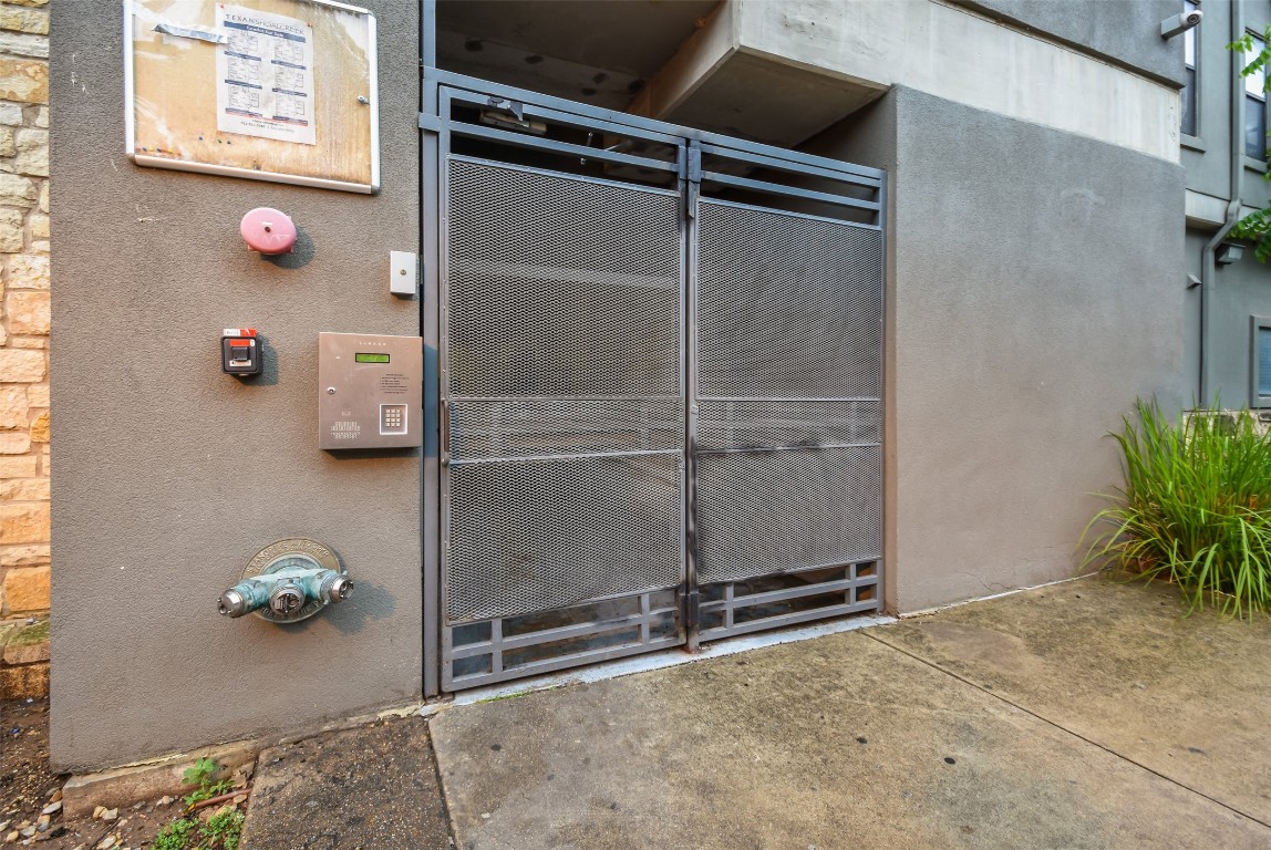 2502 Leon Street, Unit 313 Austin, TX 78705 - Photo 24 of 27 a view of small space