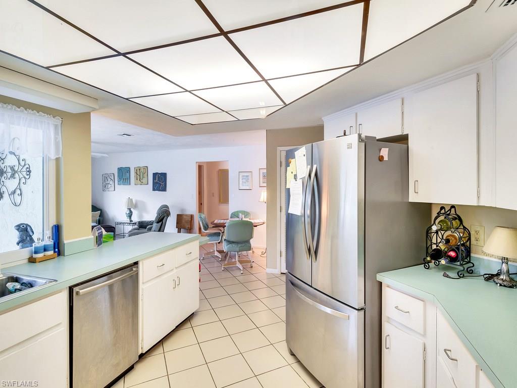 185 Viking Way Naples, FL 34110 - Photo 8 of 17 Gallery Image 8
