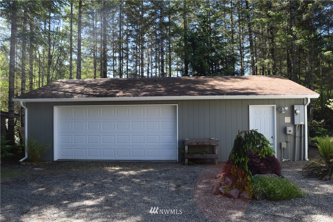 10 East Wilson Way Grapeview, WA 98546 - Photo 3 of 24 Gallery Image 3