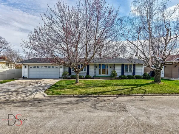 $250,000 | 1525 Clark Street, Ottawa, IL 61350
