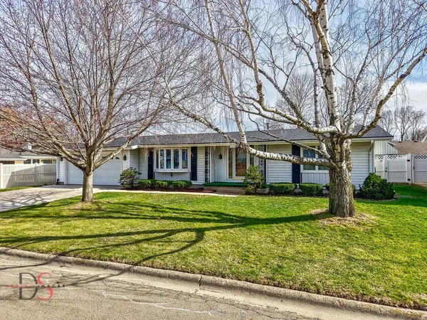 $250,000 | 1525 Clark Street, Ottawa, IL 61350