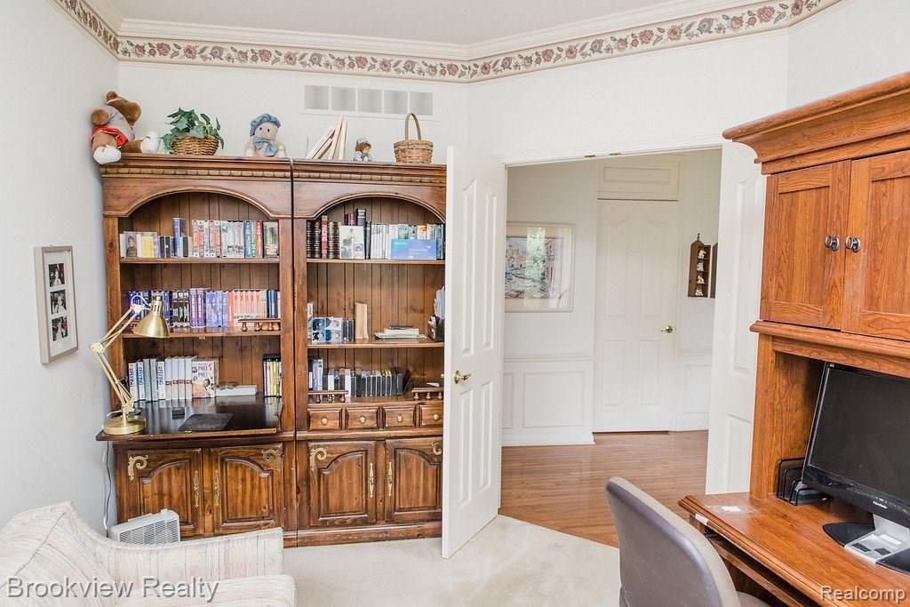 1382 Copper Circle Rochester, MI 48306 - Photo 24 of 30 Den/Library