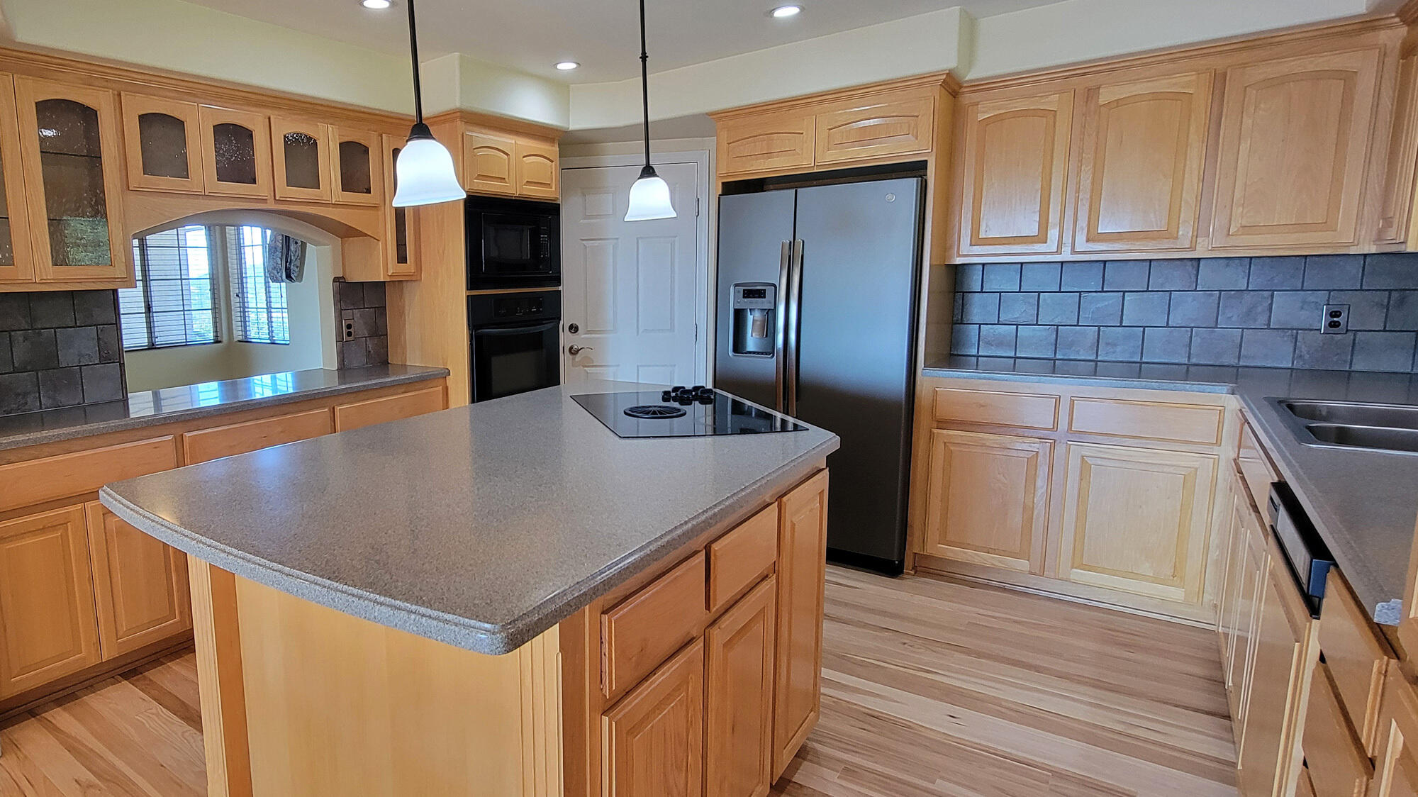 15723 Highland Point Way Redding, CA 96001 - Photo 6 of 40 kit2