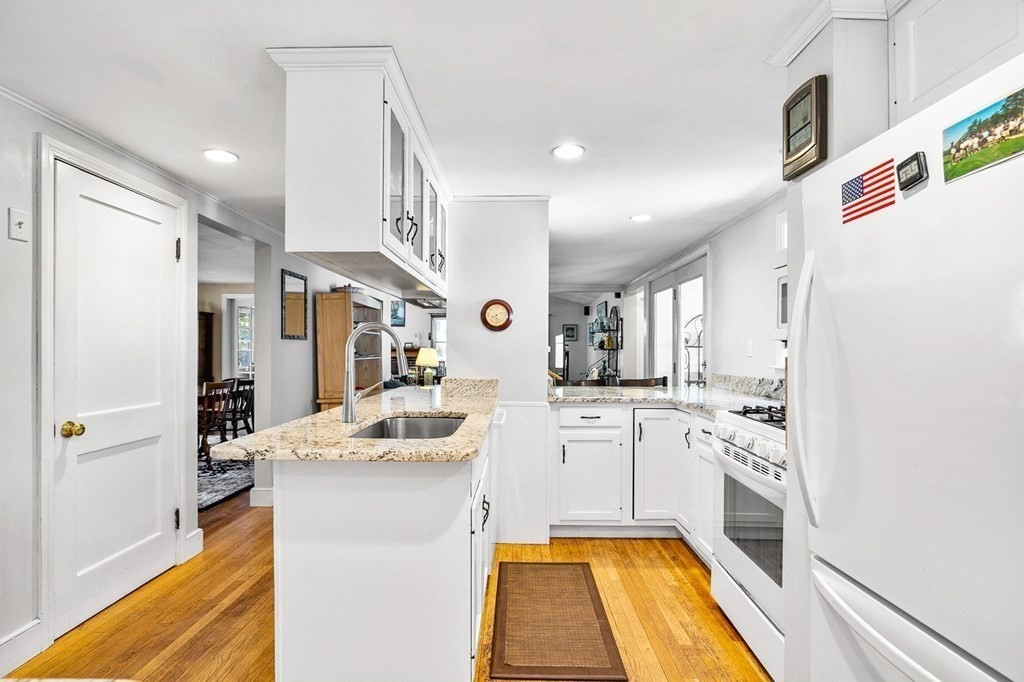 2 Pleasant Circle Canton, MA 02021 - Photo 4 of 35