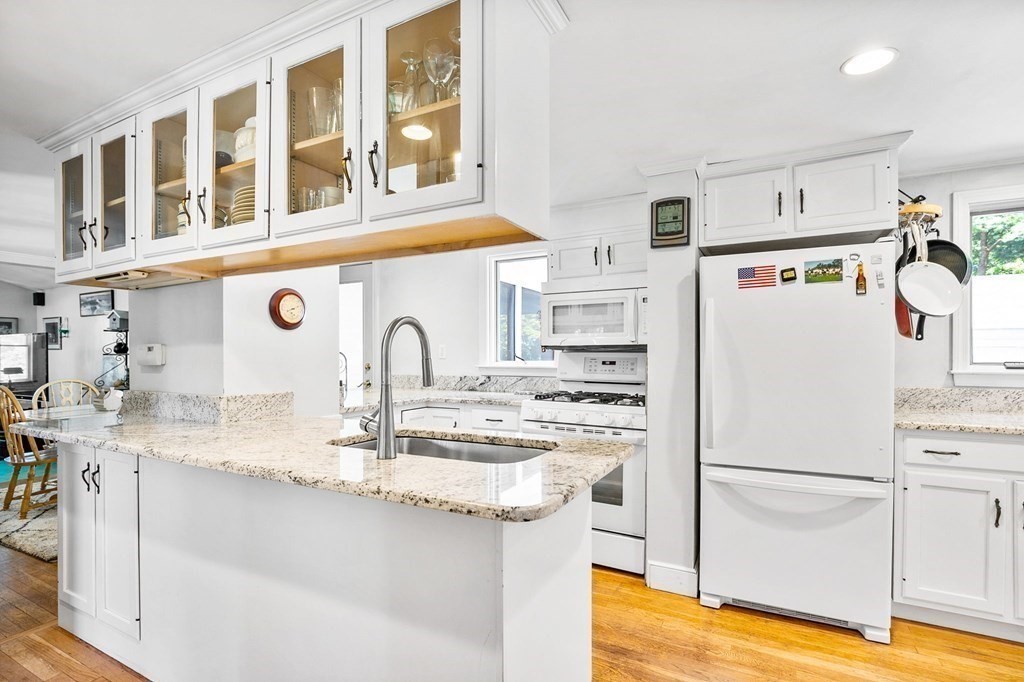 2 Pleasant Circle Canton, MA 02021 - Photo 5 of 35