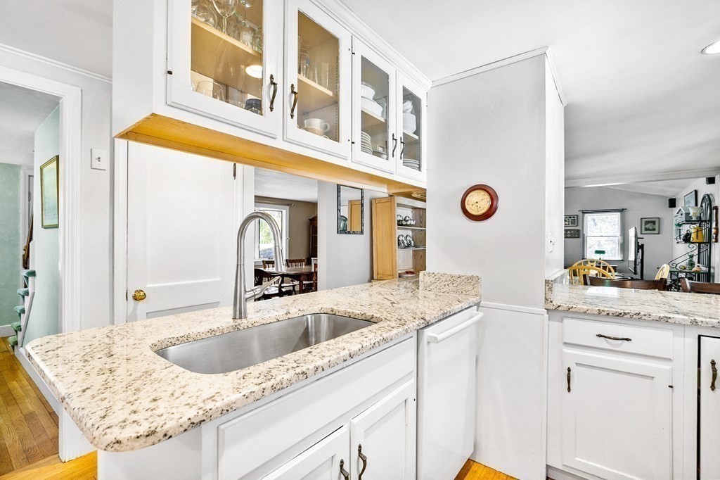 2 Pleasant Circle Canton, MA 02021 - Photo 6 of 35