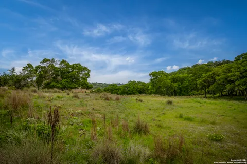 $230,000 | 385 Settlers Way North, Comfort, TX 78013