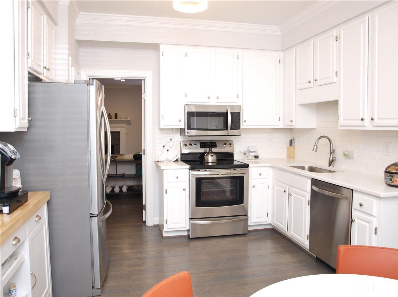6009 Cobridge Square Raleigh, NC 27609 - Photo 3 of 20 Gallery Image 3