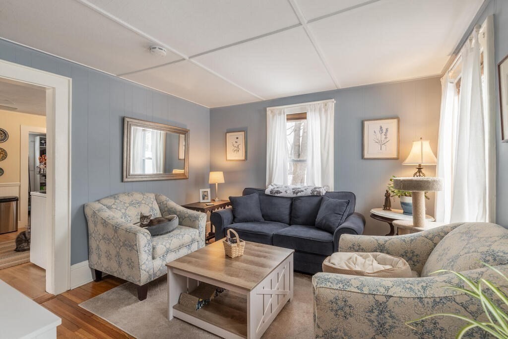 20 Washington Street Danvers, MA 01923 - Photo 31 of 39 a living room with furniture and a couch