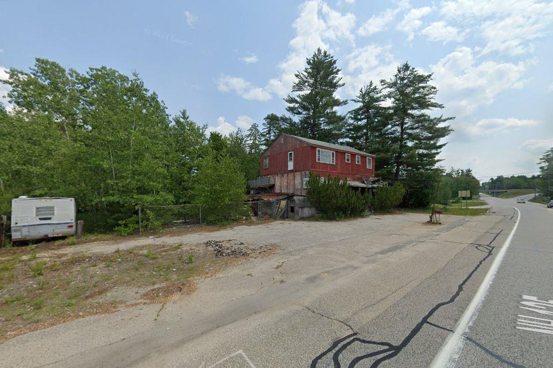 61 Milton Road Rochester, NH 03868 - Photo 3 of 4