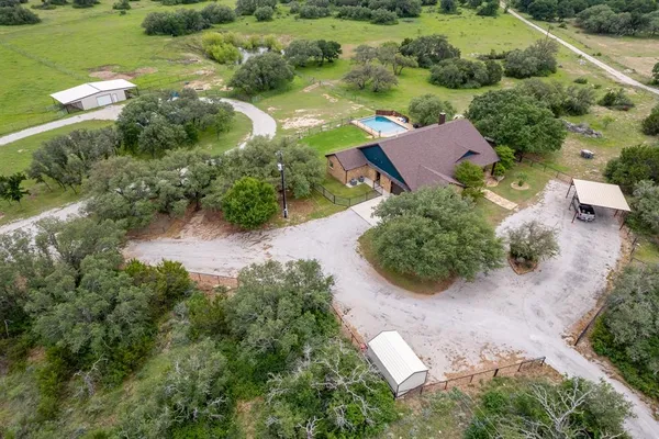 $895,000 | 5615 County Road 153, Bangs, TX 76823