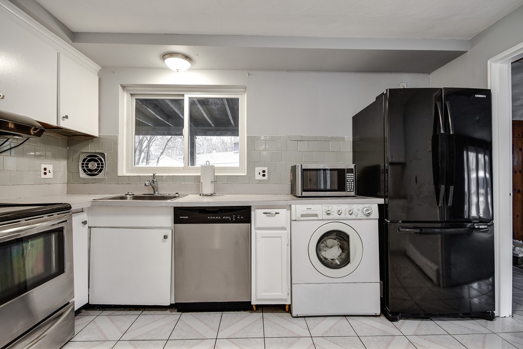 23 Rosslare Road Framingham, MA 01701 - Photo 16 of 30 Gallery Image 16