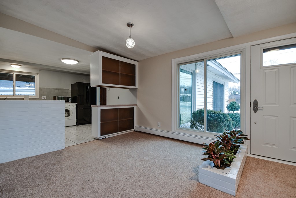 23 Rosslare Road Framingham, MA 01701 - Photo 2 of 30 Gallery Image 2