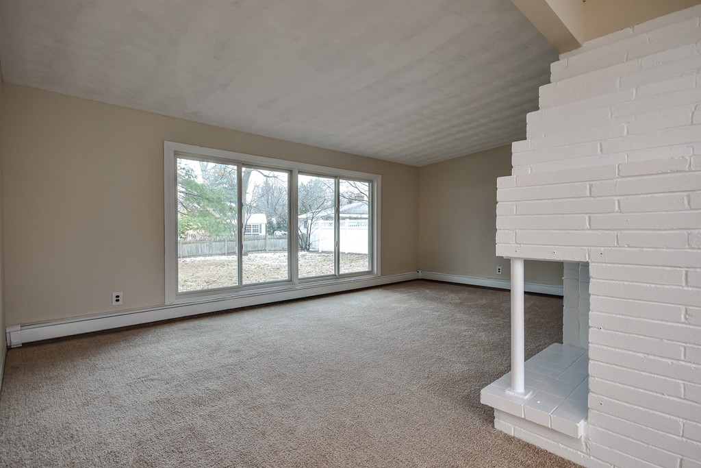 23 Rosslare Road Framingham, MA 01701 - Photo 7 of 30 Gallery Image 7