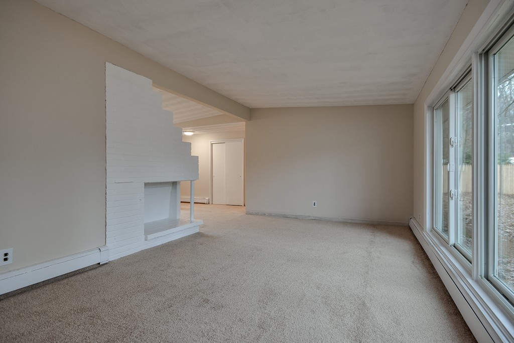23 Rosslare Road Framingham, MA 01701 - Photo 10 of 30 Gallery Image 10