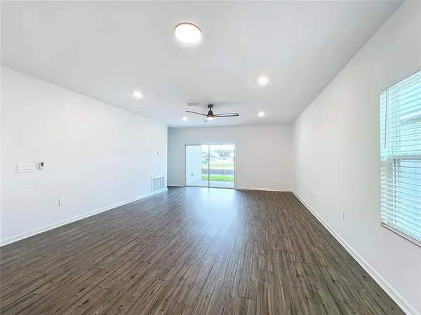 $2,000 | 4726 Southwest 83rd Loop, Ocala, FL 34476