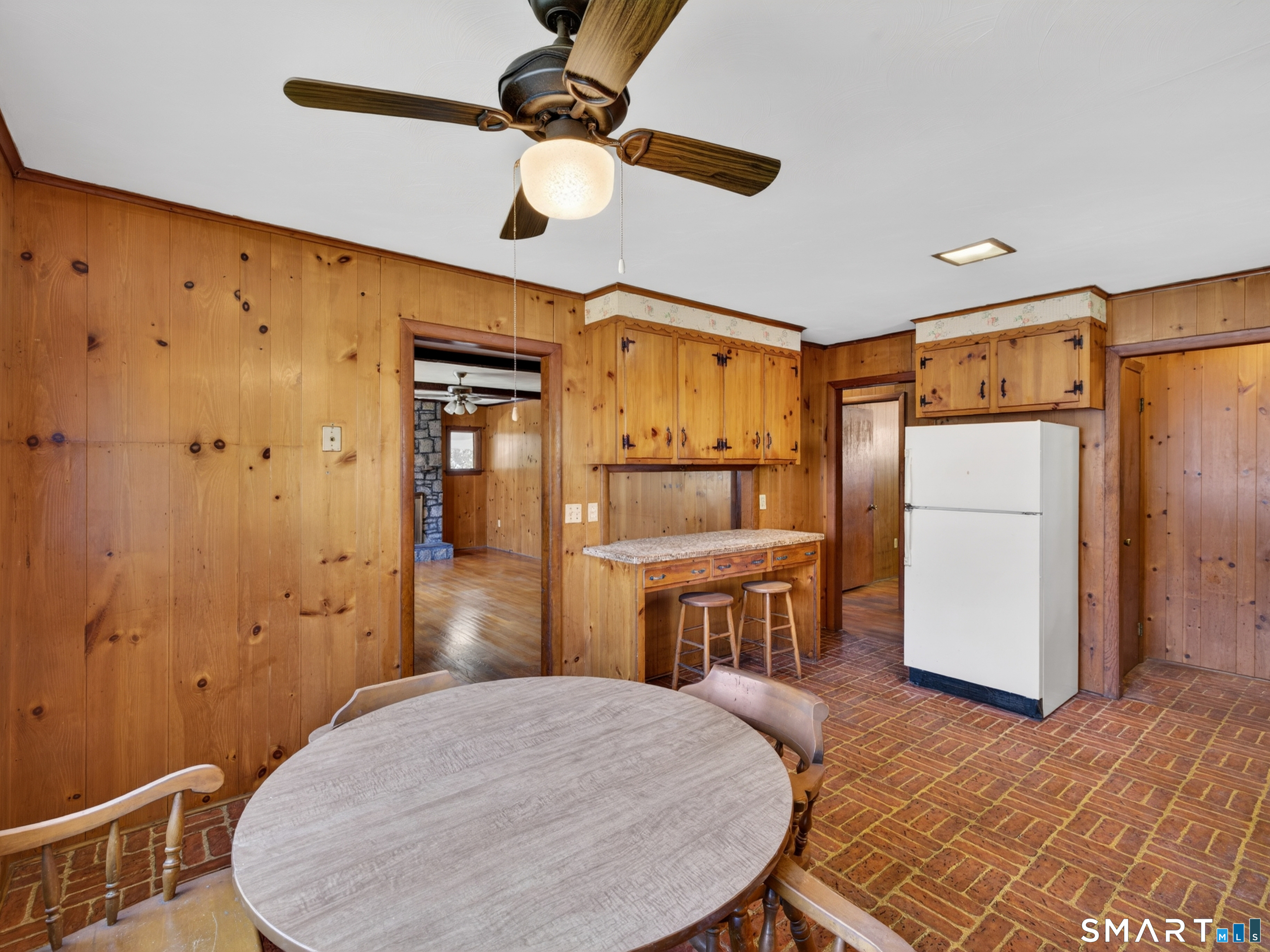 3 Helen Street Norwich, CT 06360 - Photo 12 of 40