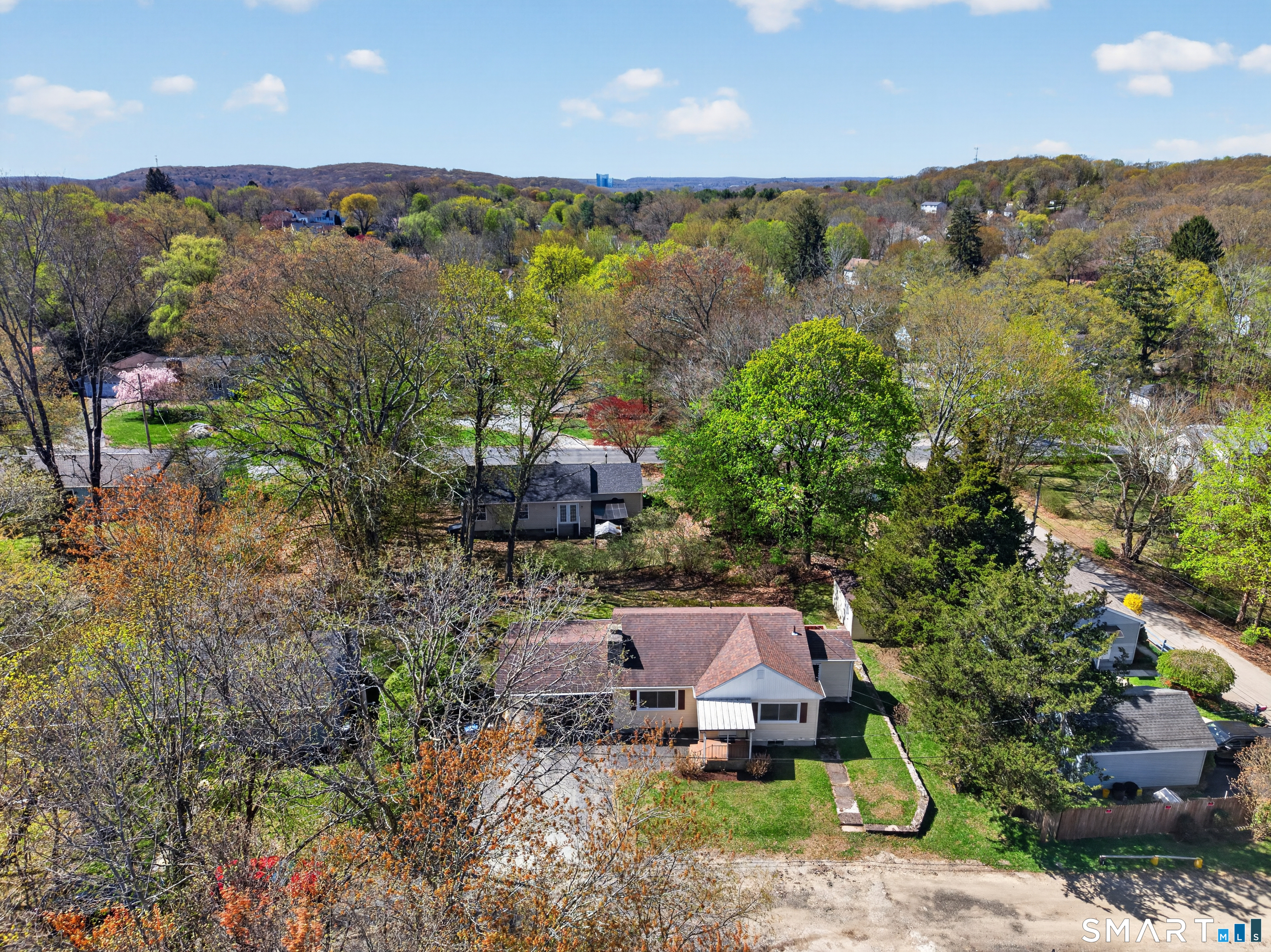 3 Helen Street Norwich, CT 06360 - Photo 22 of 40