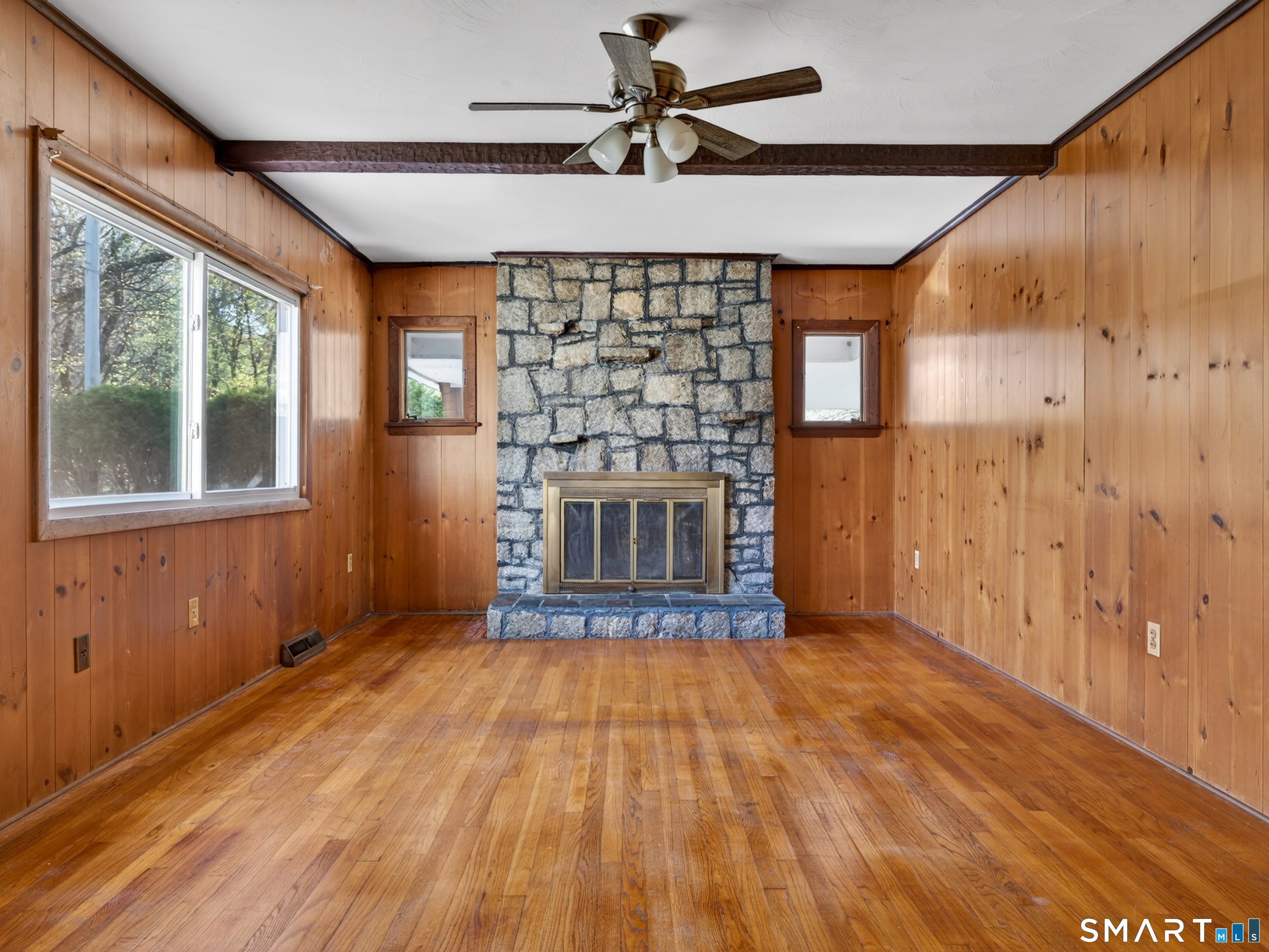 3 Helen Street Norwich, CT 06360 - Photo 3 of 40