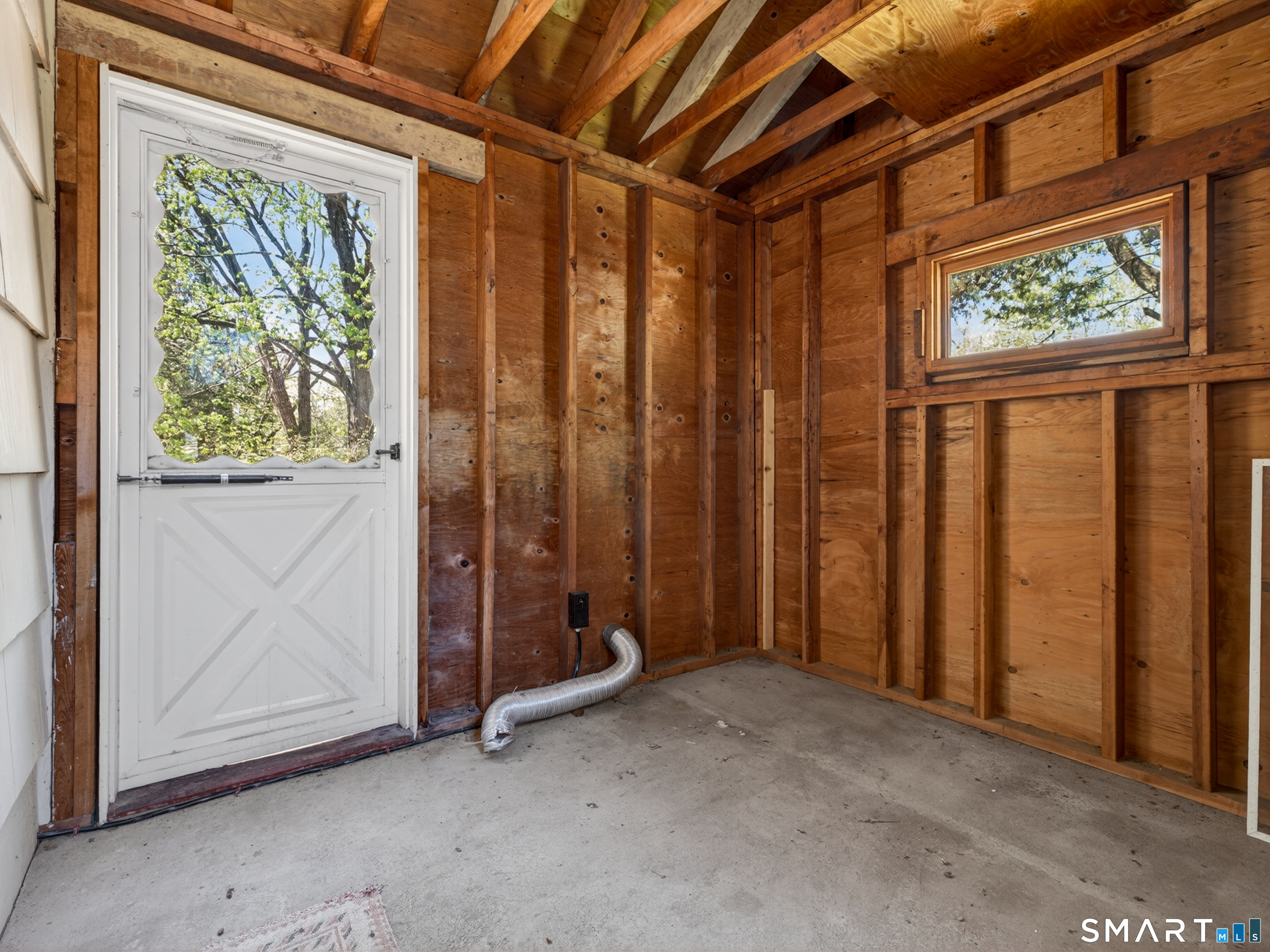 3 Helen Street Norwich, CT 06360 - Photo 33 of 40