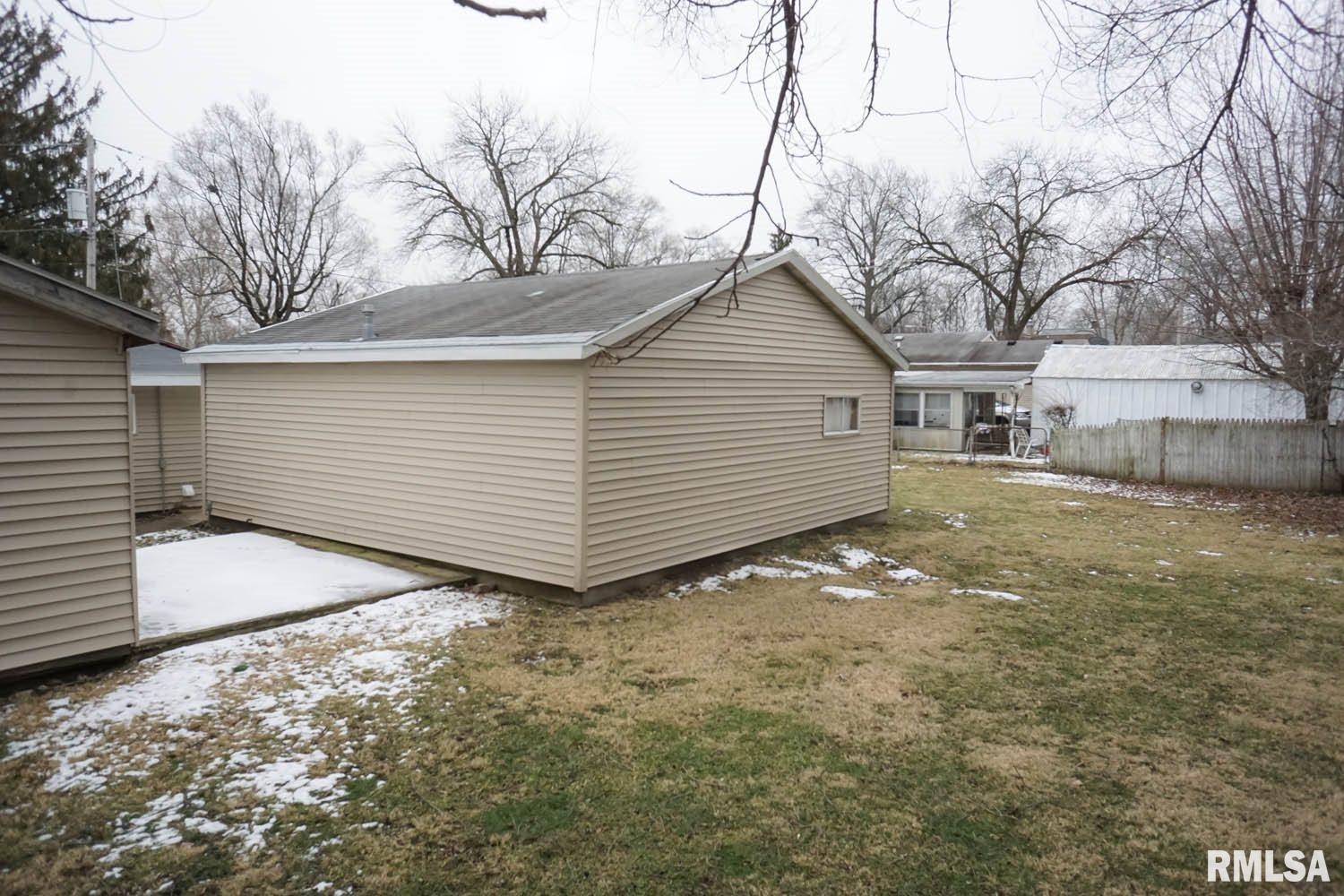 1125 North Wesley Street Springfield, IL 62702 - Photo 28 of 36