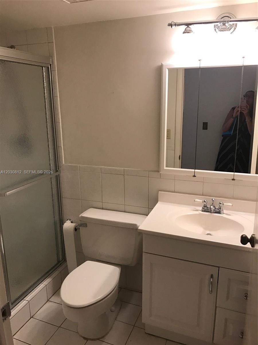 1665 Bay Road, Unit 416 Miami Beach, FL 33139 - Photo 10 of 15