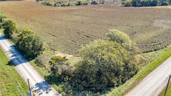 $170,000 | 38701 West Evening Star Road, Lane, KS 66042
