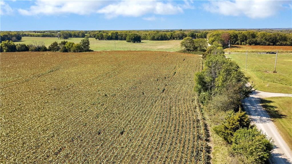 38701 West Evening Star Road Lane, KS 66042 - Photo 2 of 8