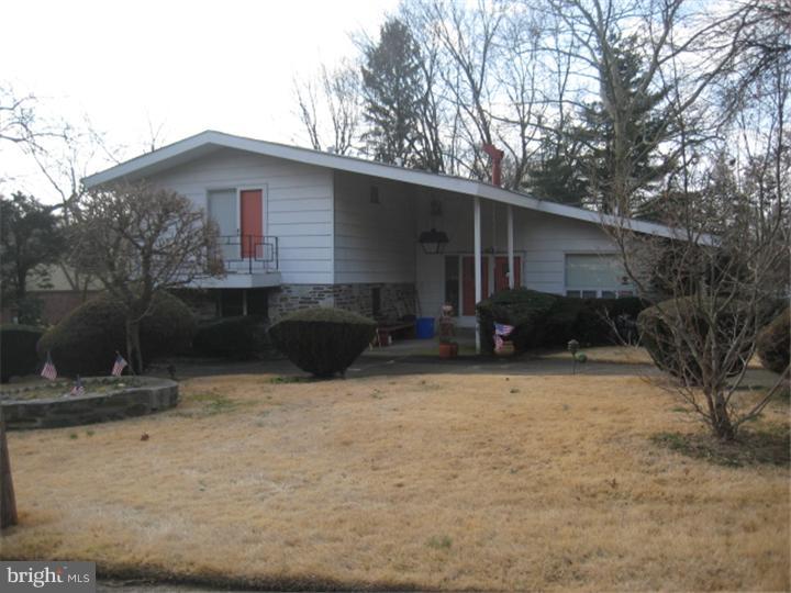 204 Moredun Road Philadelphia, PA 19115 - Photo 1 of 24 Exterior Front