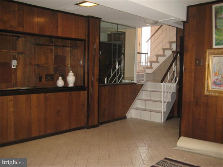 204 Moredun Road Philadelphia, PA 19115 - Photo 13 of 24 Family Room