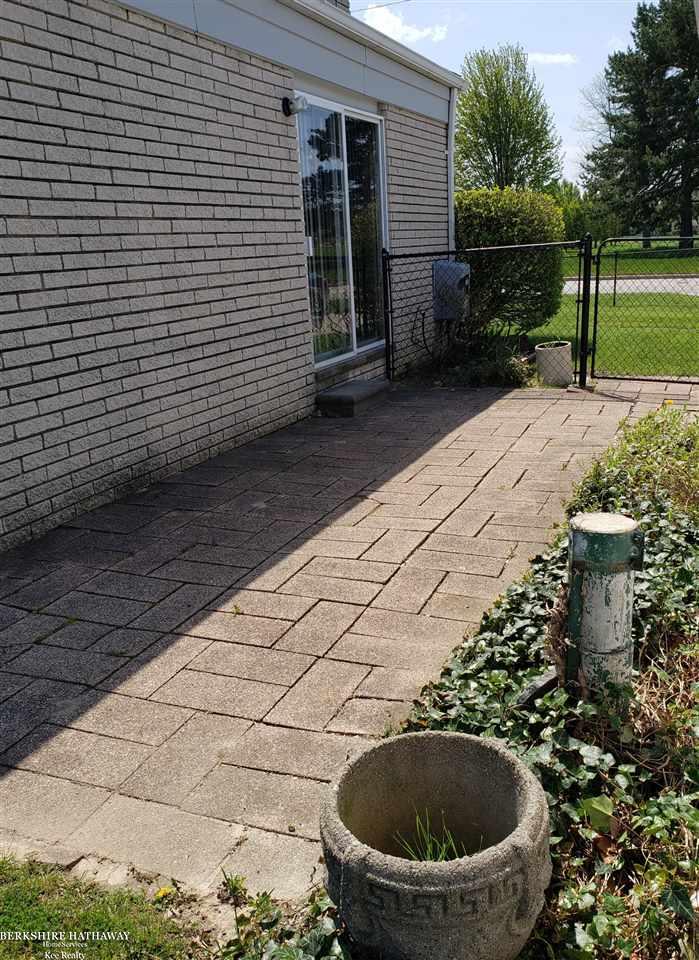 32009 Bunert Road Warren, MI 48088 - Photo 2 of 42 31380108-1.JPG
