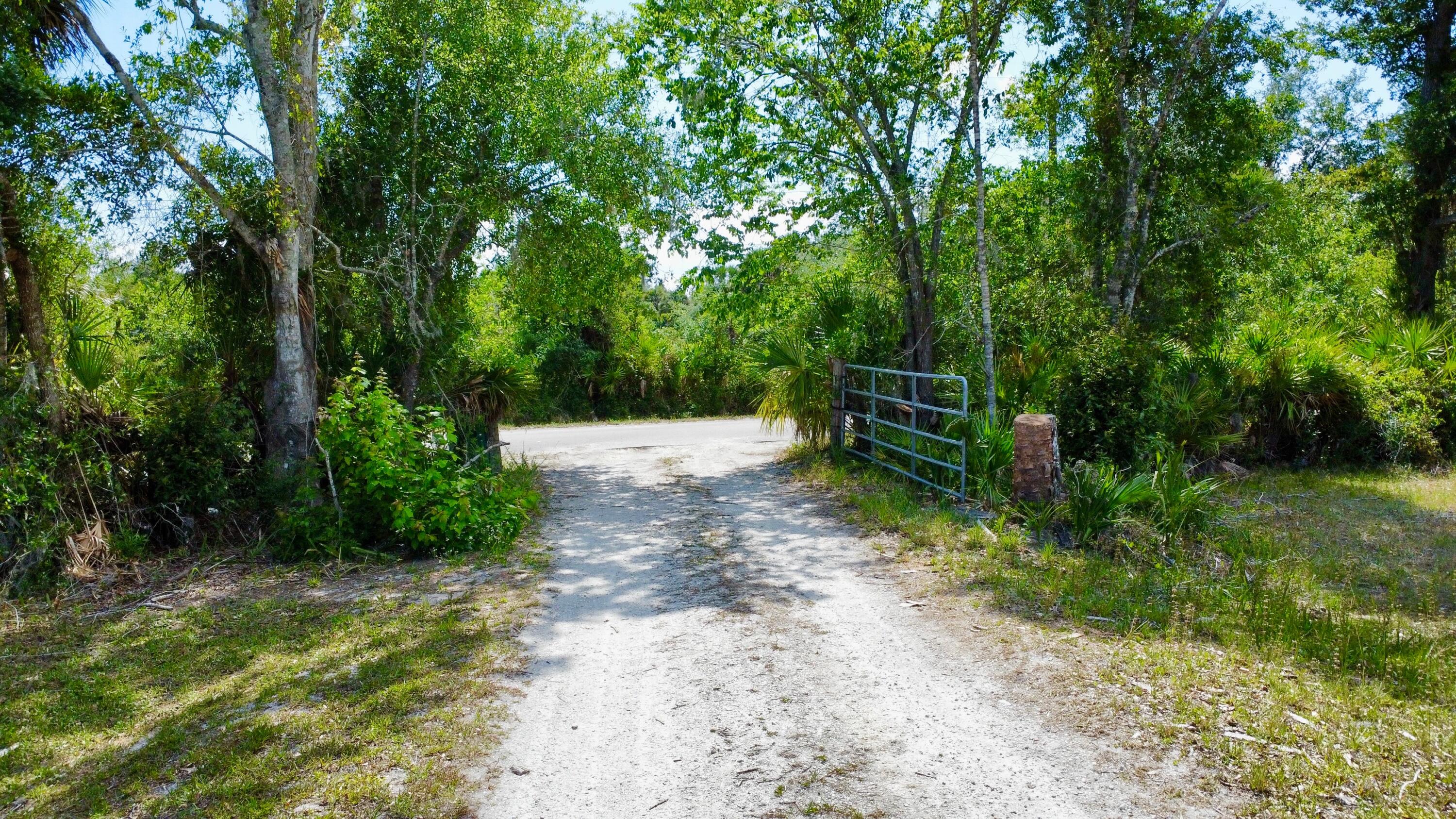 17135 Northwest 190th Road Okeechobee, FL 34972 - Photo 2 of 21 dji_fly_20260425_154428_50_1777146277504