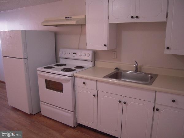 2 East Manoa Road, Unit B Havertown, PA 19083 - Photo 2 of 6