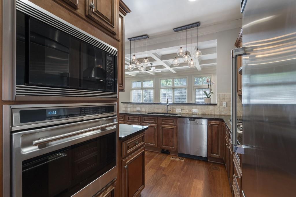 4222 Rickenbacker Drive Northeast, Unit 22 Atlanta, GA 30342 - Photo 9 of 46 Gallery Image 9