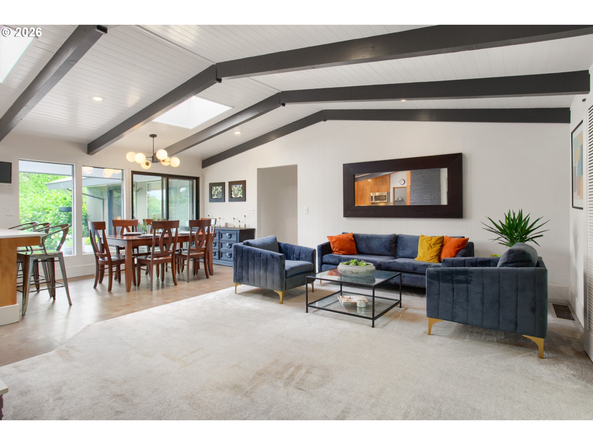 6255 Southwest Old Scholls Ferry Road Portland, OR 97223 - Photo 3 of 30 Family Room