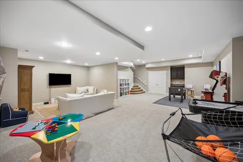 $2,485,000 | 605 Skokie Lane South, Glencoe, IL 60022