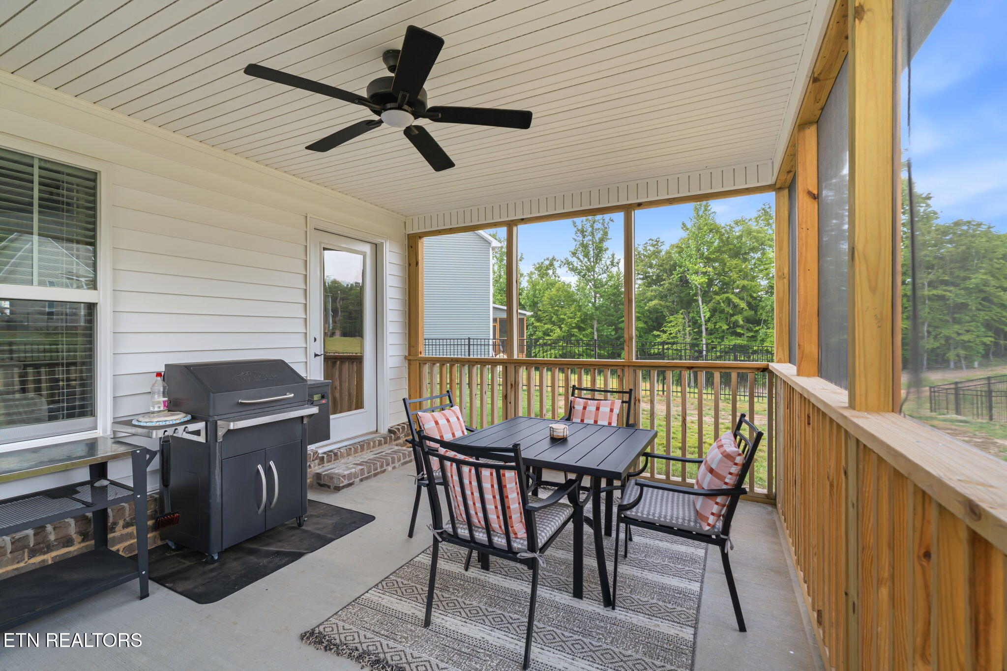 211 Queenberry Street Oak Ridge, TN 37830 - Photo 36 of 58 38-web-or-mls-211 Queenberry Street-33