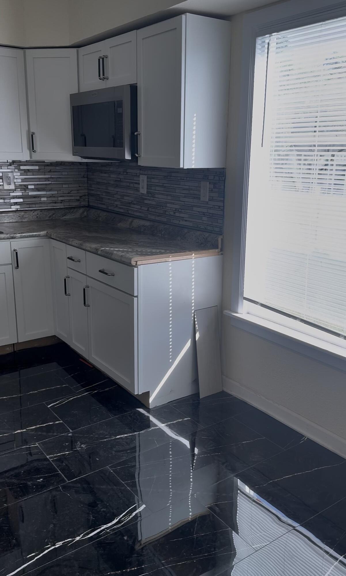 5547 North 37th Street Milwaukee, WI 53209 - Photo 8 of 31 IMG_0253_Original