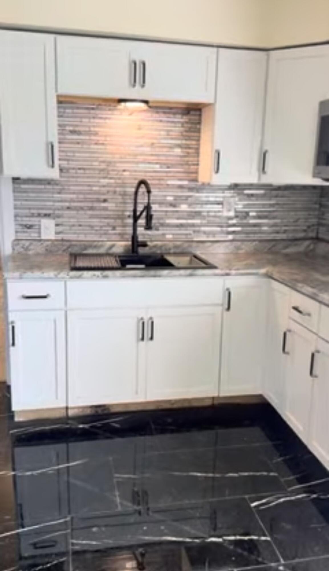 5547 North 37th Street Milwaukee, WI 53209 - Photo 10 of 31 IMG_0256_Original