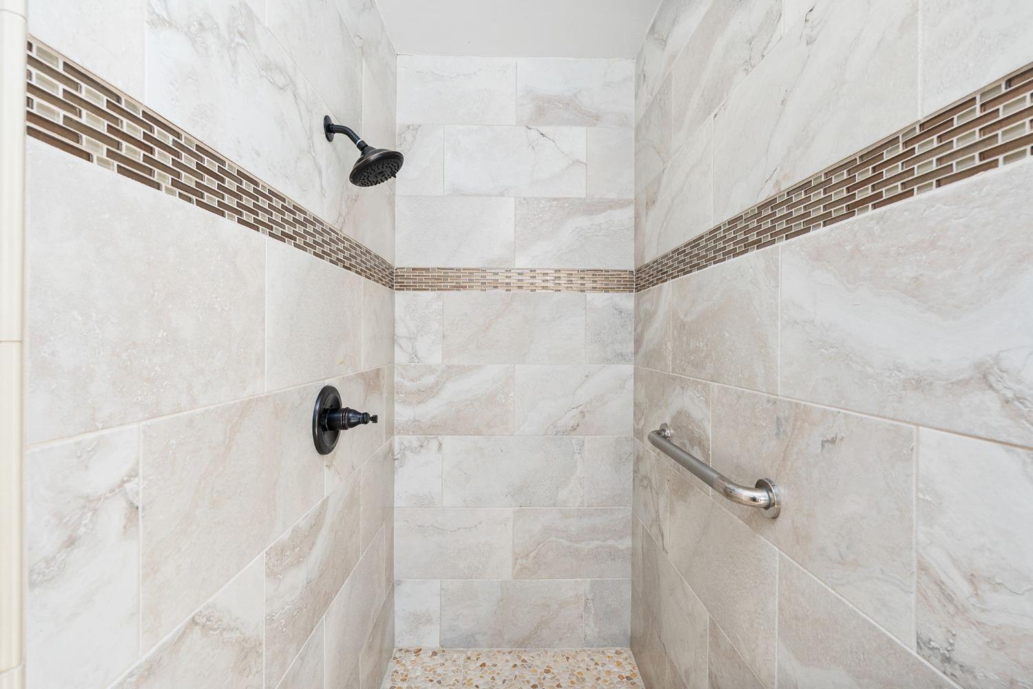 1864 Cougar Lane Clovis, CA 93611 - Photo 19 of 32