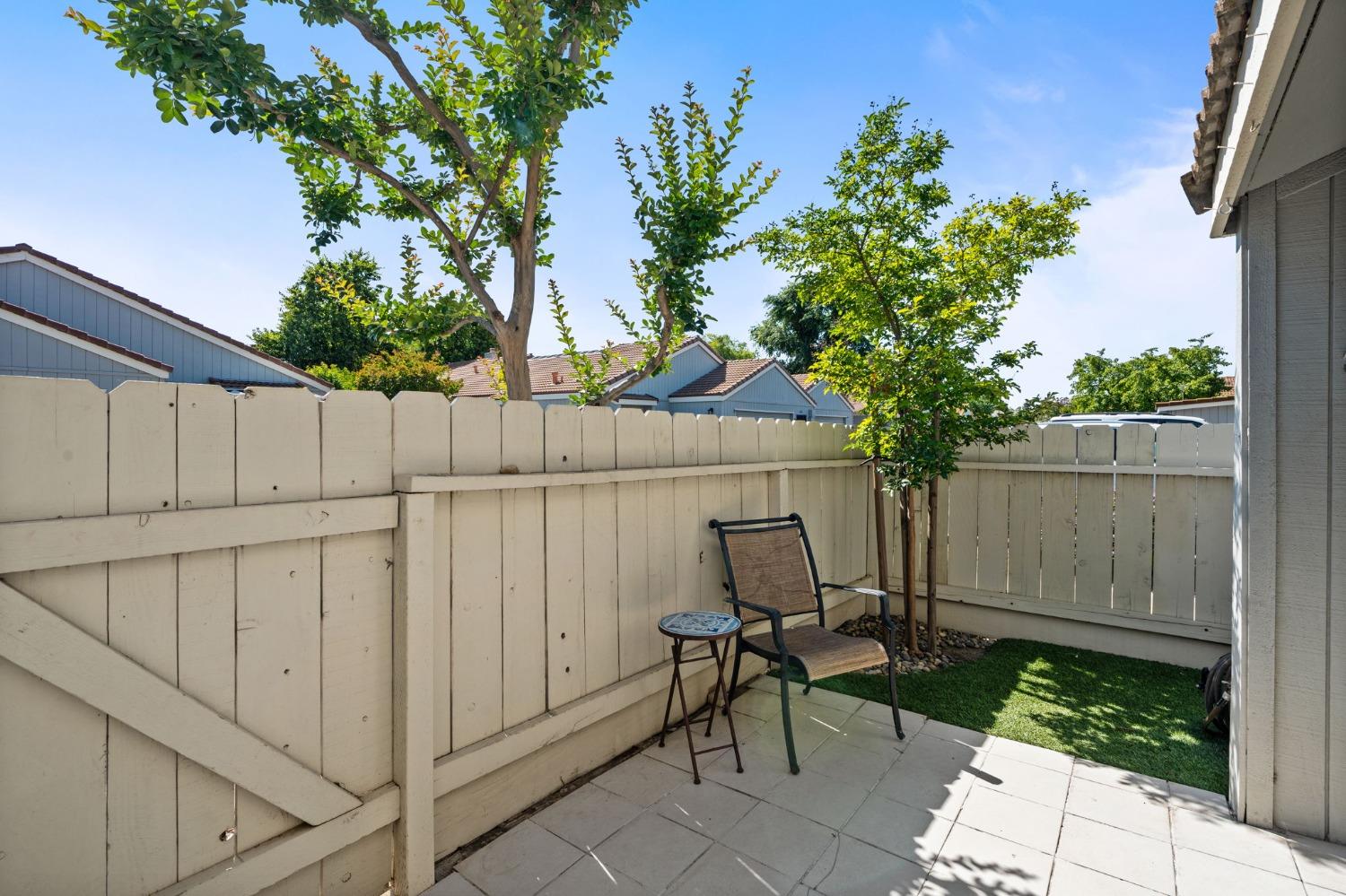 1864 Cougar Lane Clovis, CA 93611 - Photo 26 of 32