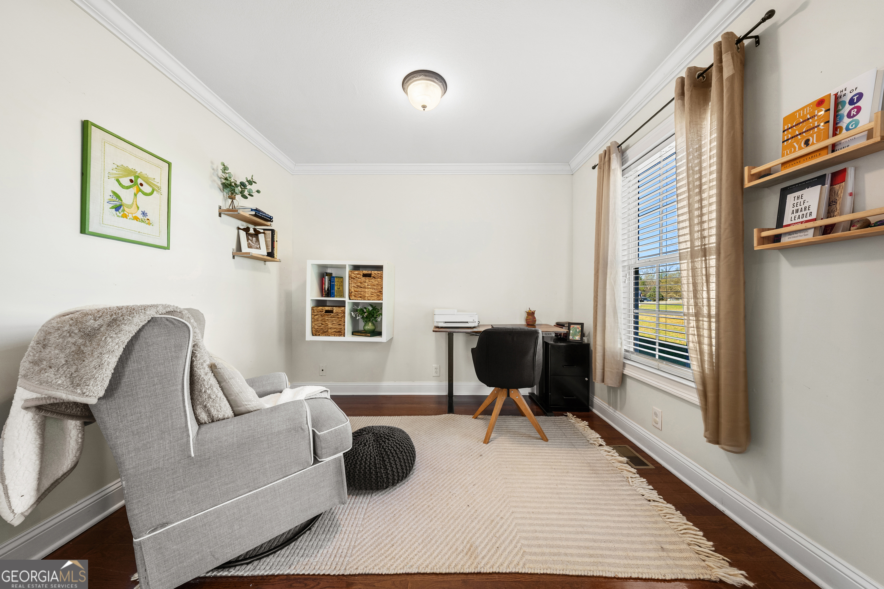 175 Highland Ridge Drive Hartwell, GA 30643 - Photo 20 of 46 a living room with furniture rug and a window