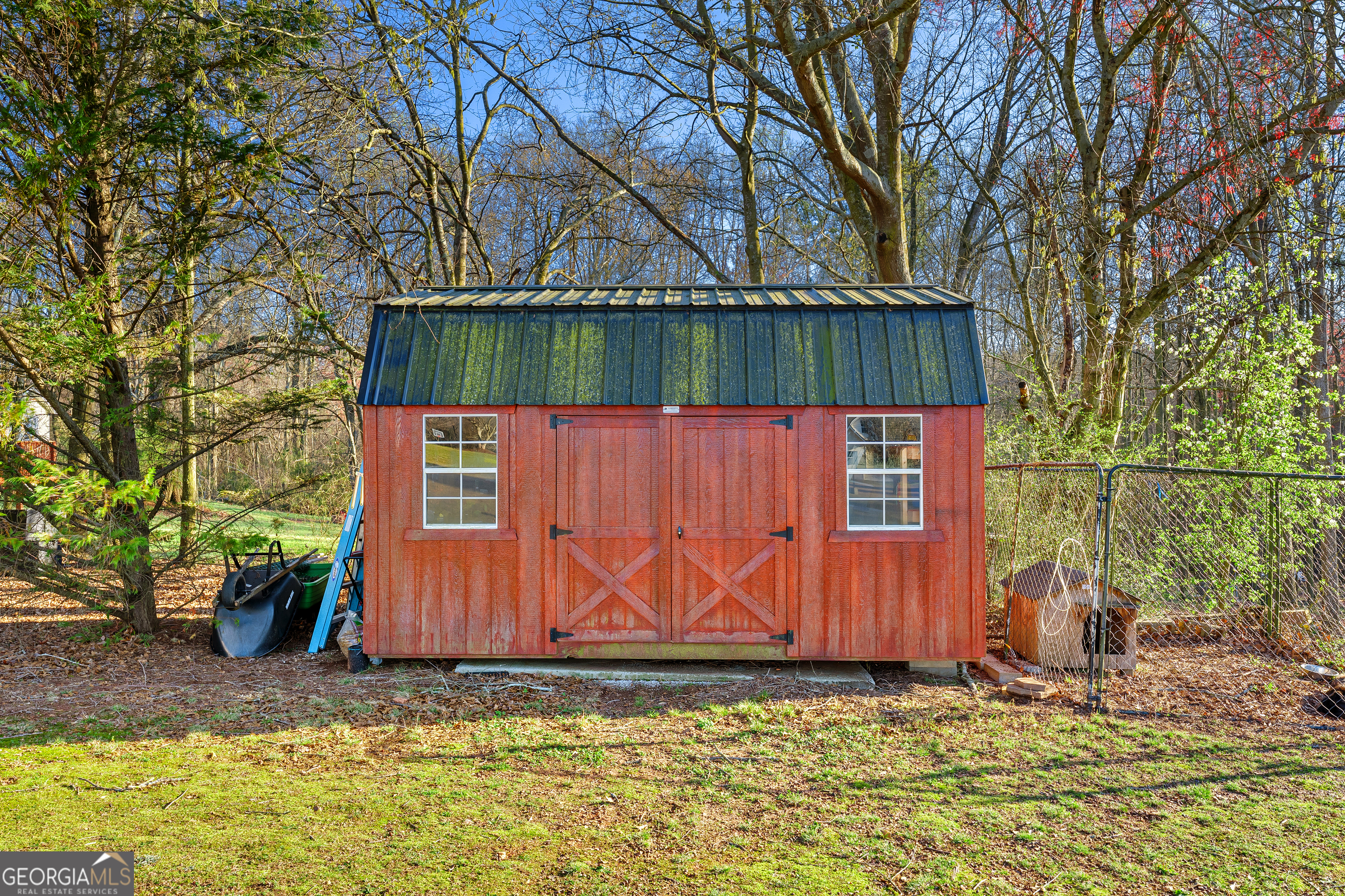 175 Highland Ridge Drive Hartwell, GA 30643 - Photo 39 of 46 a wooden fence with trees in the background