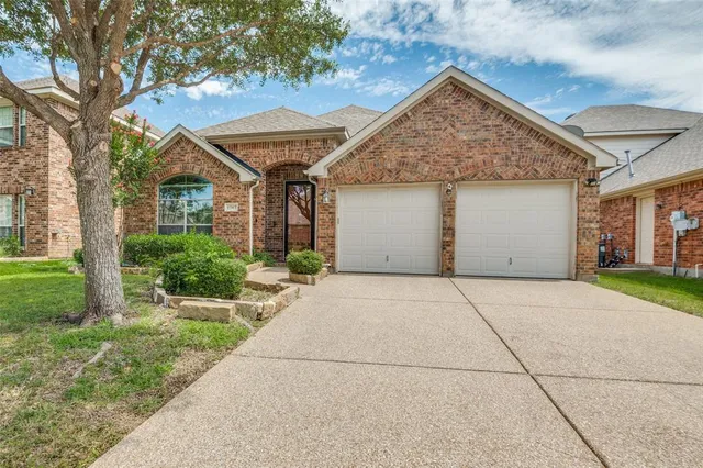 front view of house with a yard