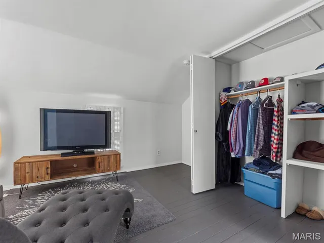 $285,000 | 22 North Iola Drive, St. Louis, MO 63119