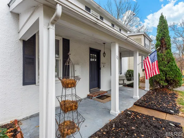 $285,000 | 22 North Iola Drive, St. Louis, MO 63119